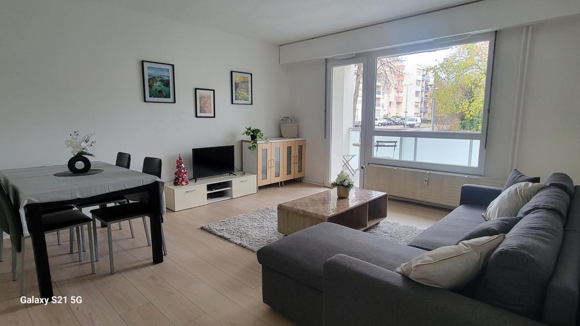 Appartement Maghy A *